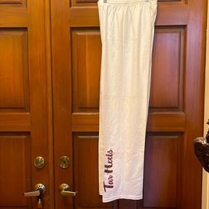 NORTH CAROLINA UNC TAR HEELS WOMENS ATHLETIC PANTS DISTRESSED LOGO.